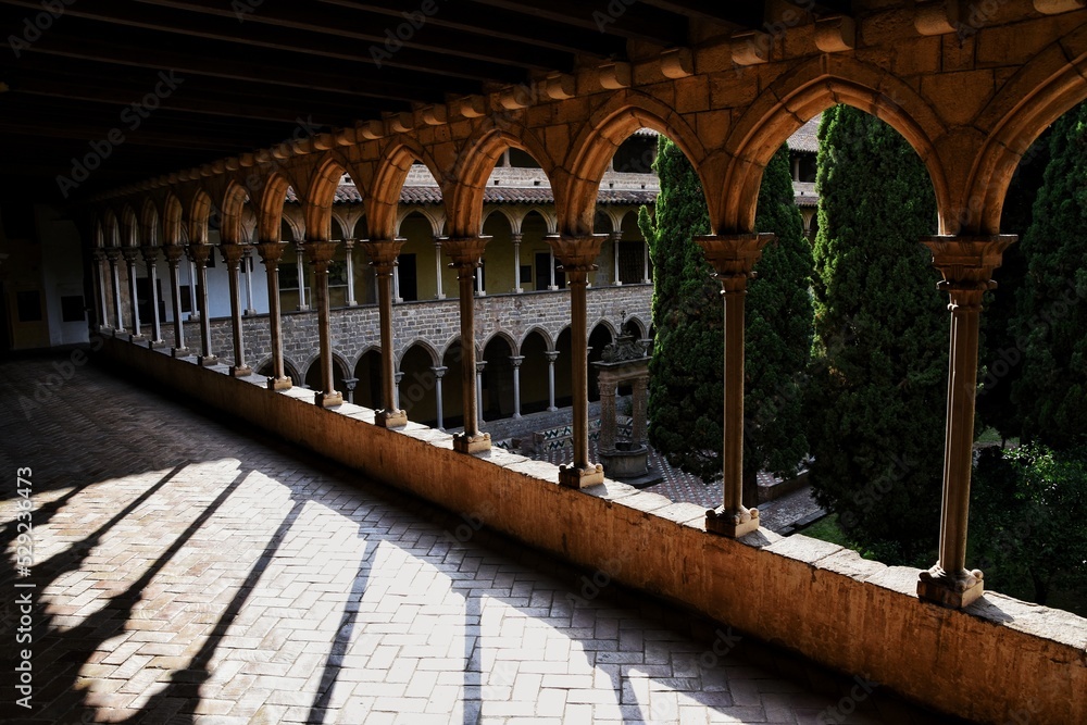Arquitectura de el interior de un monasterio ,Barcelona 