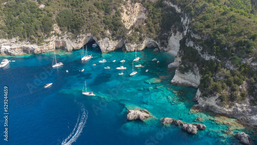 fotografie dell isola di paxos in grecia