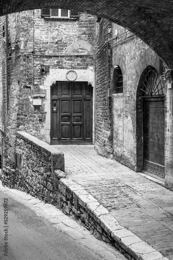 Perugia. Art of the palaces and churches of the medieval historic center.