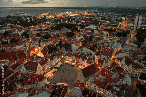 Obraz na płótnie panorama of the Old City. Tallinn, Estonia. August 2022 w salonie