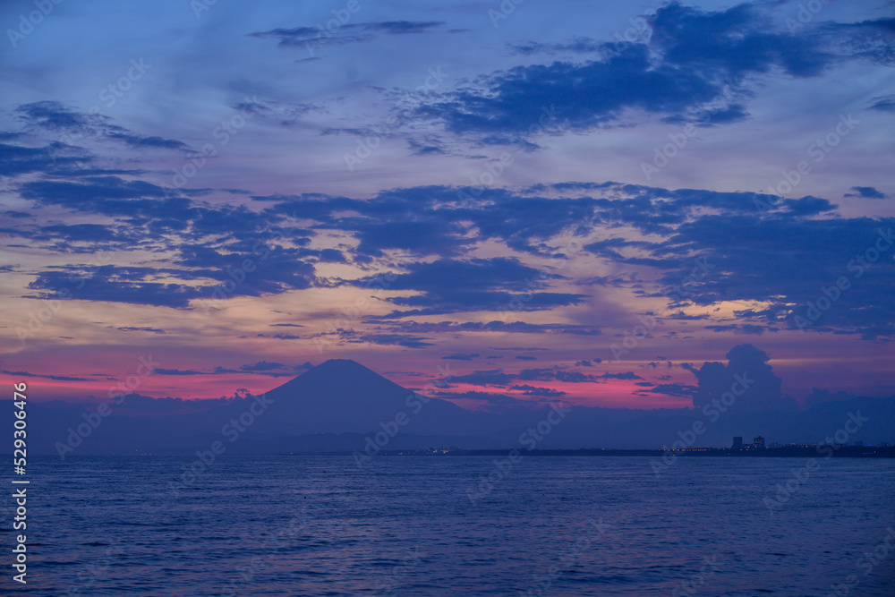 富士山と夕焼けの夏休み