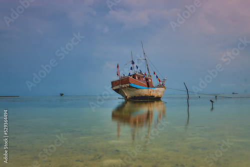 boat on the sea © Mathias