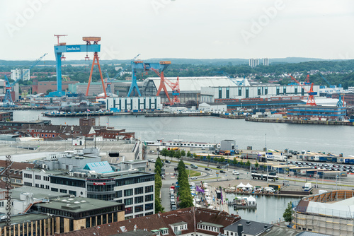 Kiel - Luftaufnahme Innenstadt und die Werftanlagen in Kiel-Gaarden photo