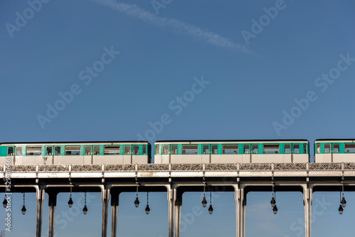 pont de Bir Hakeim à paris