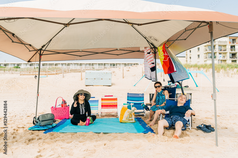 Fototapeta premium people on the beach