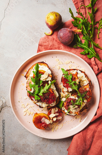 Fig honey and Goat Cheese Bruschetta