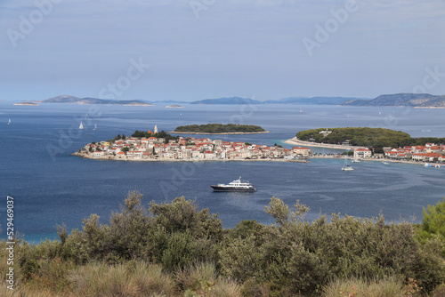 Wallpaper Mural PANORAMA DI PRIMOSTEN IN CROAZIA Torontodigital.ca