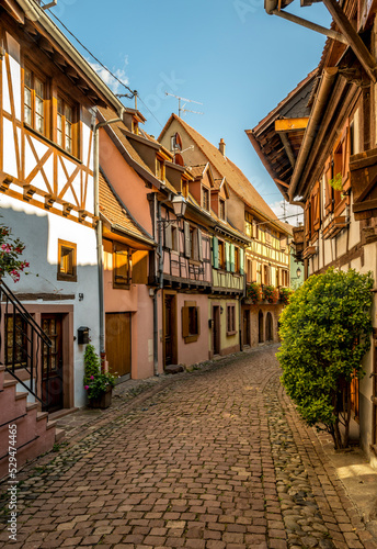 Obraz na płótnie Street scene in Eguisheim France w salonie