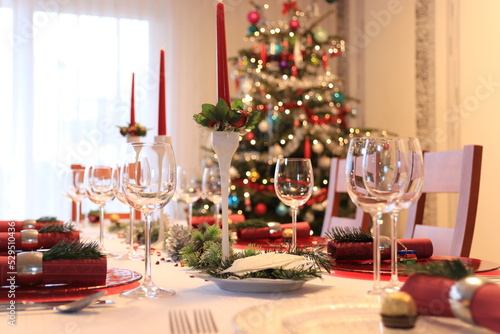 Foto weihnachtlich gedeckter Tisch, Weihnachtsdekoration