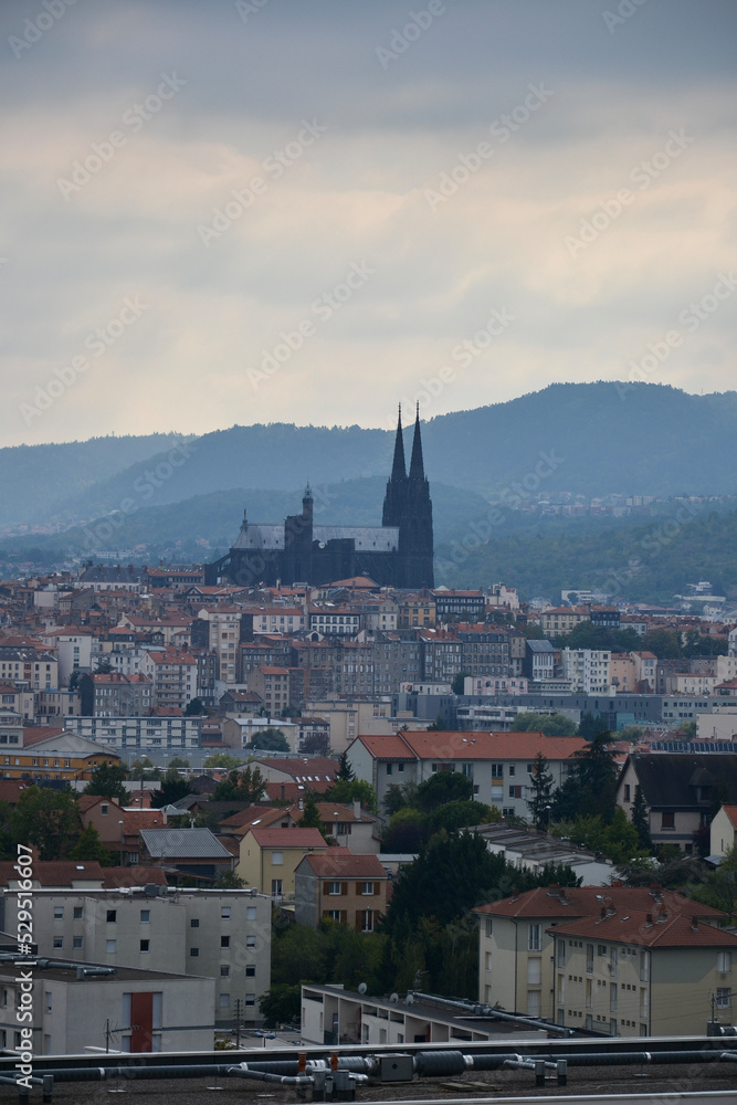 view on the city of Clermont-Ferrand et sa cathédrale 