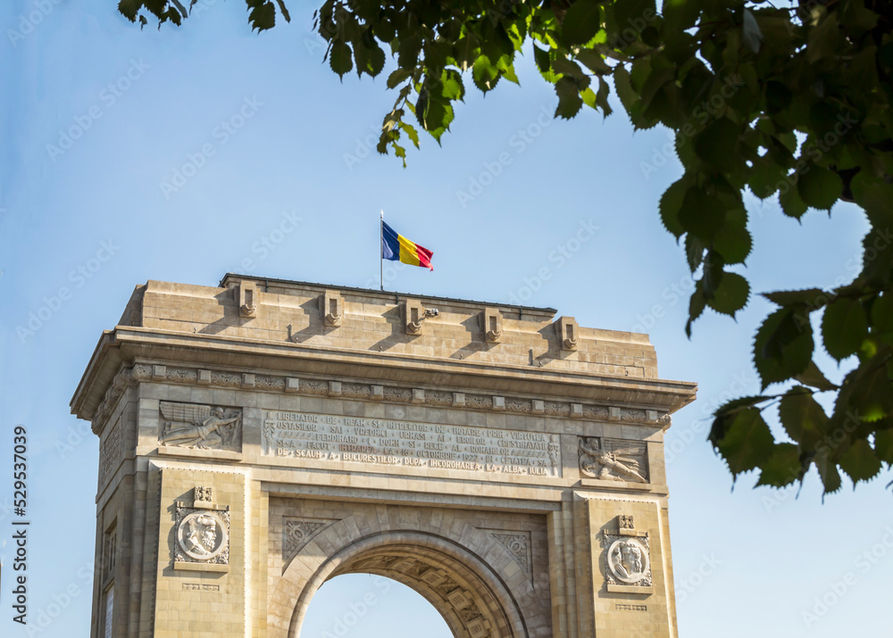 Monumental Triumphal Arch in Bucharest, Romania - obrazy, fototapety, plakaty 