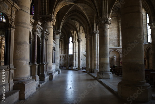 La basilique Saint Remi, de style roman, intérieur de la basilique, ville de Reims, département de la Marne, France