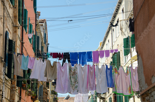 laundry drying in the sun © Seth