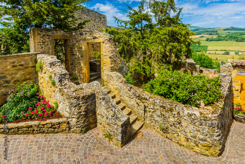 Fototapeta Naklejka Na Ścianę i Meble -  Ruins in the medieval village of Ternand in France