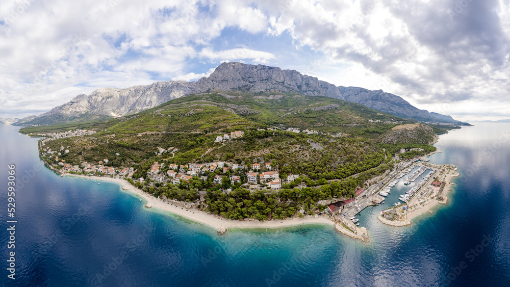 Obraz premium Panoramic view of beautiful town of Cres on the island of Cres, Adriatic sea in Croatia