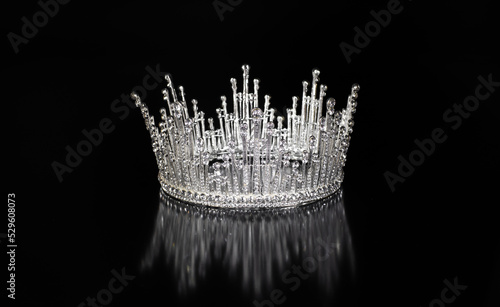 Fotografiet queen crown isolated on black background