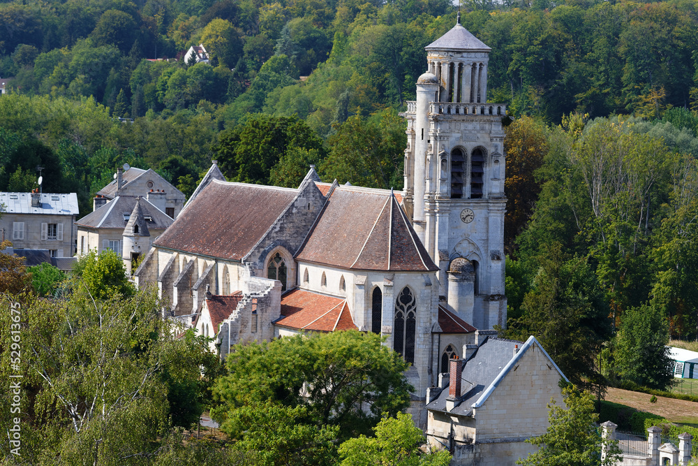 Saint-Sulpice Church is a lovely Catholic parish church located in Pierrefonds surrounded by greenery.