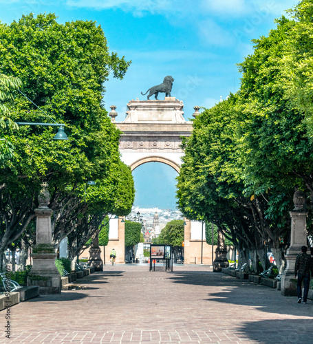 plaza de los leones