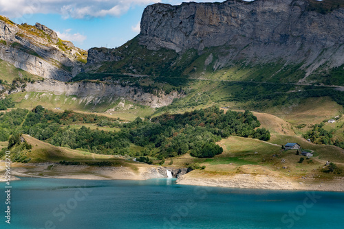 Panorama des Alpes, le lac de Roseland photo