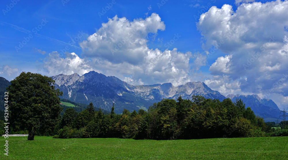 Wilder Kaiser; Österreich; Tirol; Blick zum Scheffauer, Sonneck, Treffauer und Tuxeck;