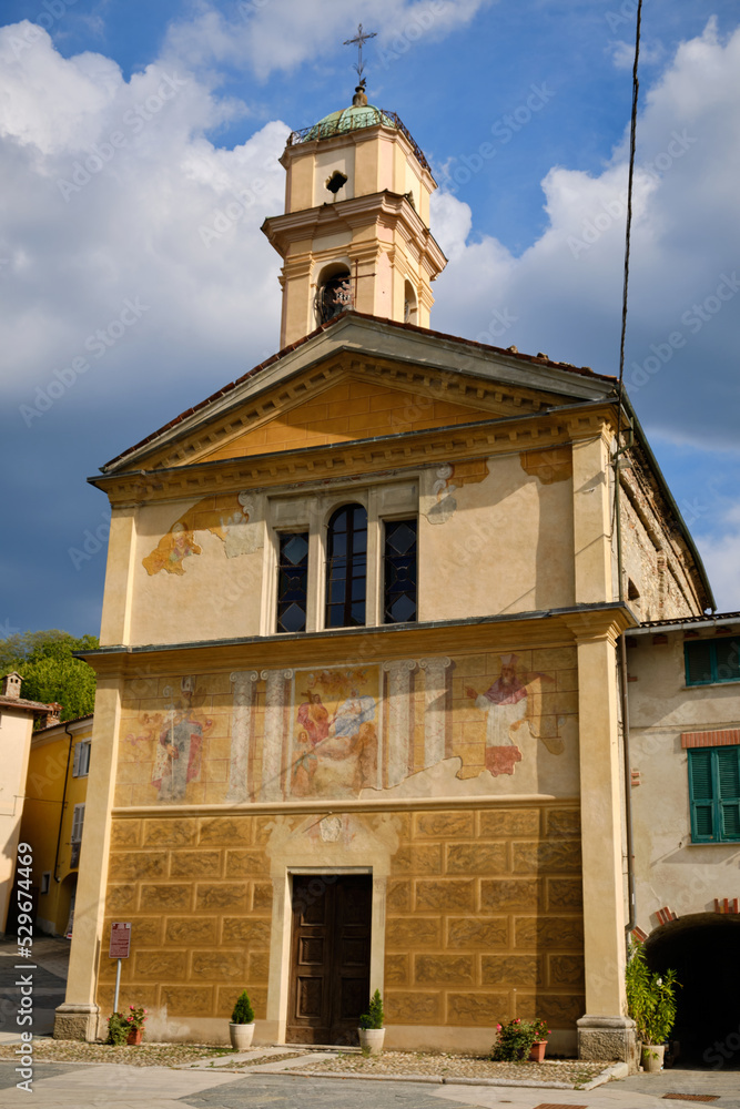 Fototapeta premium Foto scattata nel centro storico di Garbagna (AL).