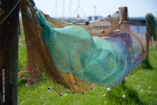 A fyke net is a kind of fish trap © Lux