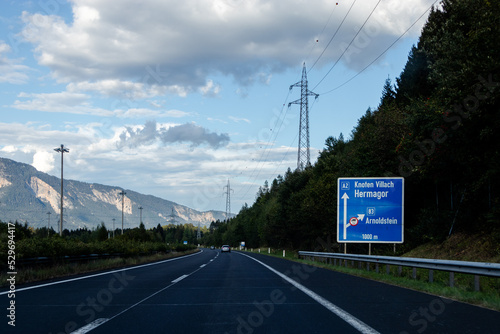 Süd Autobahn A2 bei der Abfahrt Arnoldstein