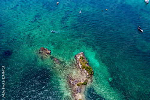 Fototapeta Naklejka Na Ścianę i Meble -  Islas del Rosario in Colombian Caribbean from above | Luftbilder Islas del Rosario in Kolumbien | Karibik aus der Luft