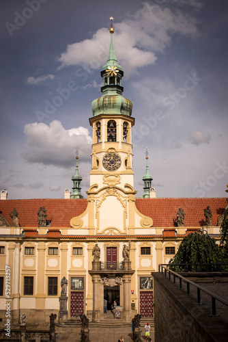 Obraz na płótnie Atrakcje i budynki stolicy Czech - Pragi, architektura w salonie