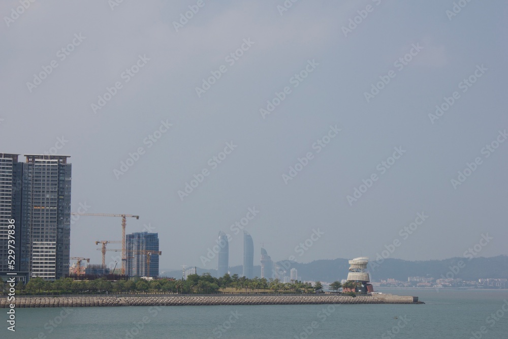 Fototapeta premium OffShore Stroll