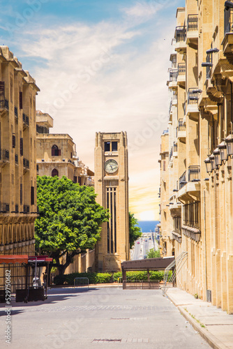 Obraz na płótnie A view of the clock tower in Nejmeh Square in Beirut, Lebanon, some local architecture of downtown Beirut, Lebanon w salonie