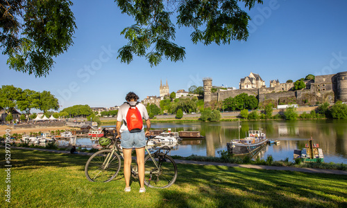 Fotografie, Obraz Angers, ville touristique en bord de Loire en France.