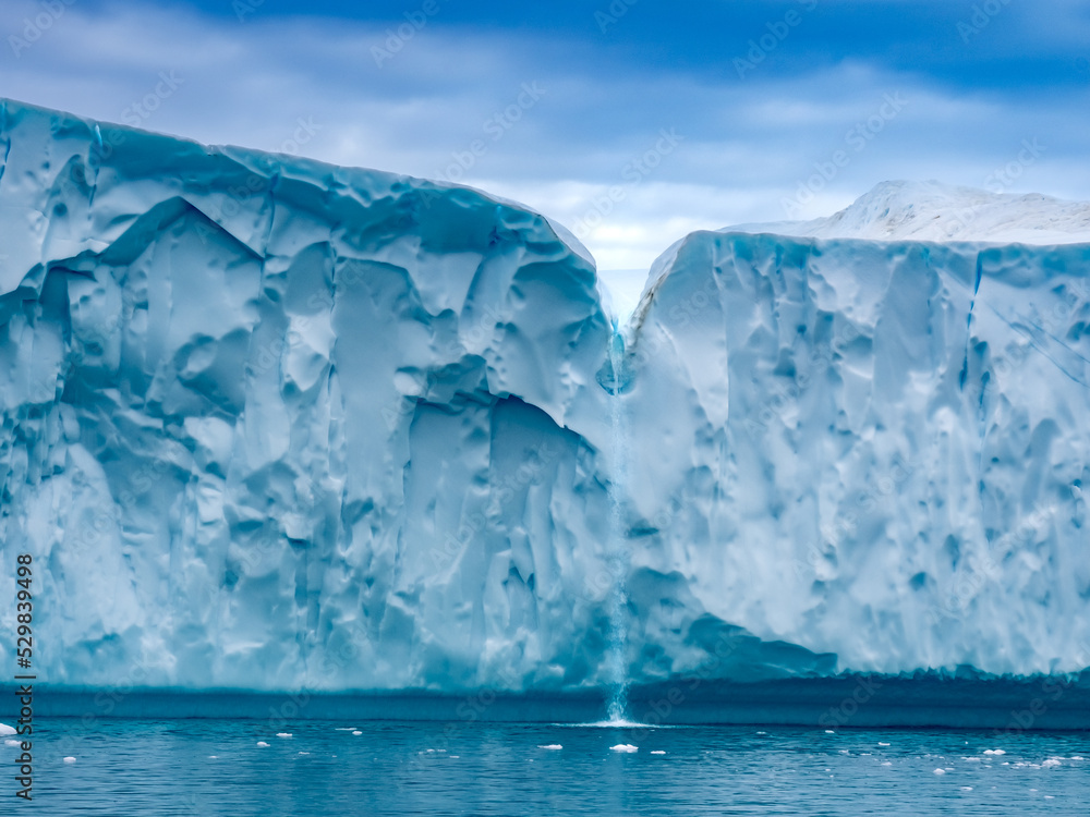 Awe-inspiring icy landscapes at the mouth of the Icefjord glacier (Sermeq Kujalleq), one of the fastest and most active glaciers in the world. Disko Bay, Ilulissat, Greenland
Awe-inspiring icy landscapes at the mouth of the Icefjord glacier (Sermeq Kujalleq), one of the fastest and most active glaciers in the world. Disko Bay, Ilulissat, Greenland