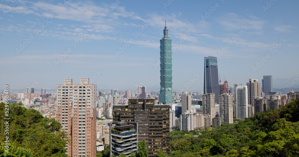 Naklejka premium Taipei city skyline