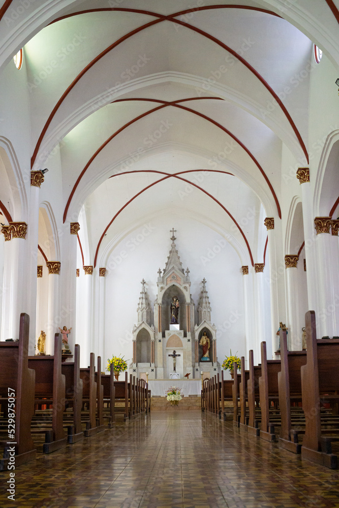 Fototapeta premium interior of withe minimalist church