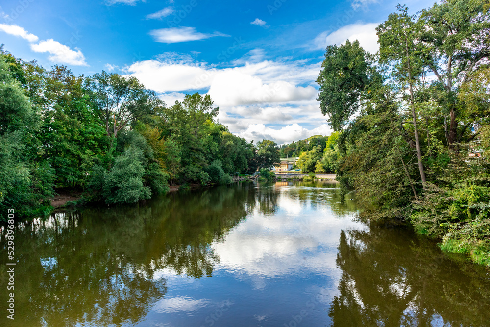 Kleiner Spaziergang durch den Park an entlang der Saale in Jena - Thüringen - Deutschland Kleiner Spaziergang durch den Park an entlang der Saale in Jena - Thüringen - Deutschland