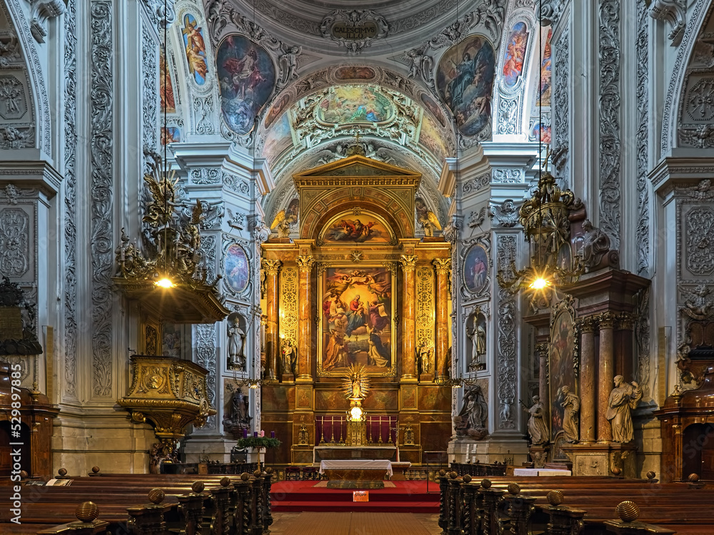Interior of Dominican Church in Vienna, Austria. Also known as the Church of St. Maria Rotunda, it was built in 1631-1634 in early Baroque style.
