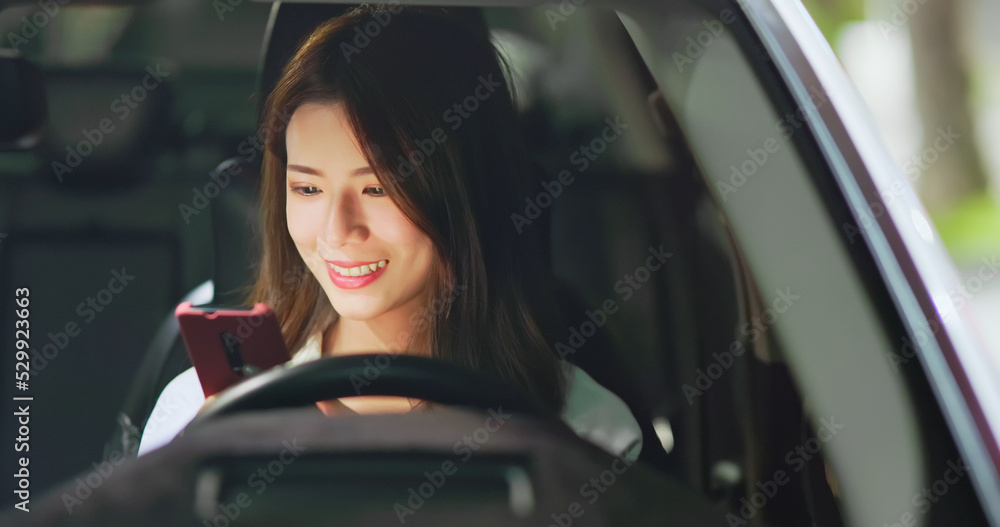 businesswoman use smartphone in car businesswoman use smartphone in car
