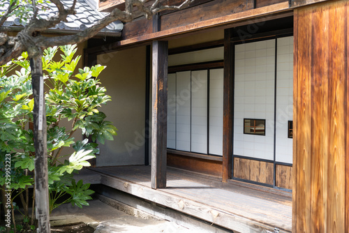 日本 障子 縁側 日本建築 和風 歴史 古い レトロ イメージ