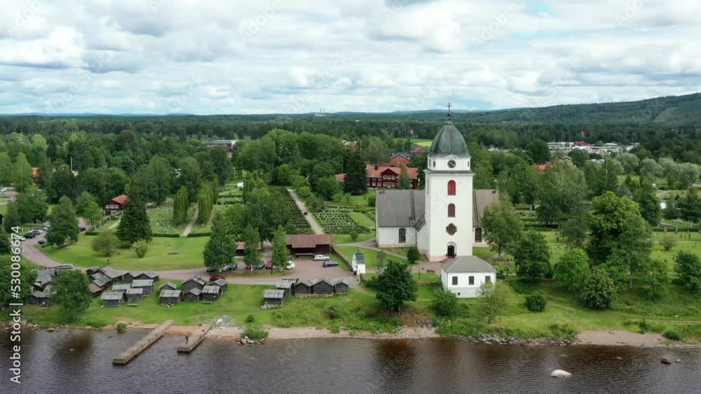 survol du lac Siljan en Suède entre Rattvik et Mora