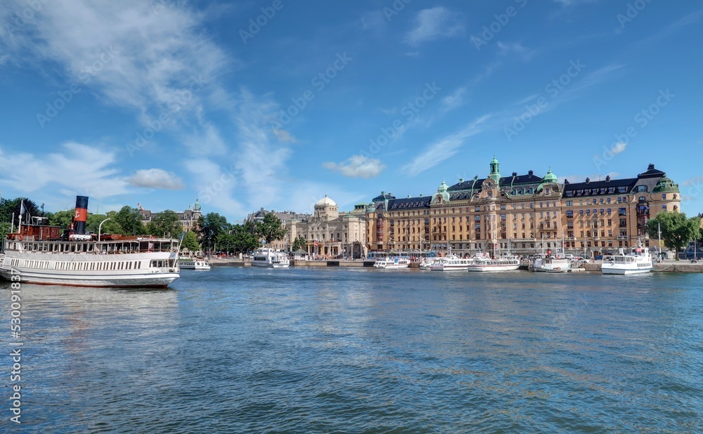 Fototapeta premium navigation dans le port de Stockholm en Suède