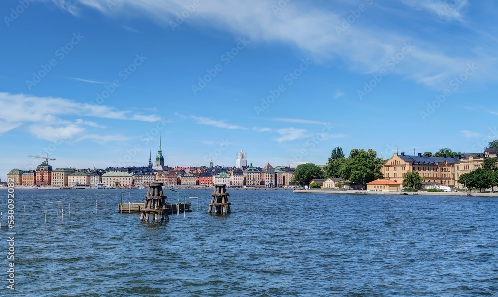 Obraz premium navigation dans le port de Stockholm en Suède