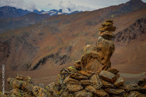 Ein Steinmännchen am Urkundkolm im Naturpark Ötztal photo