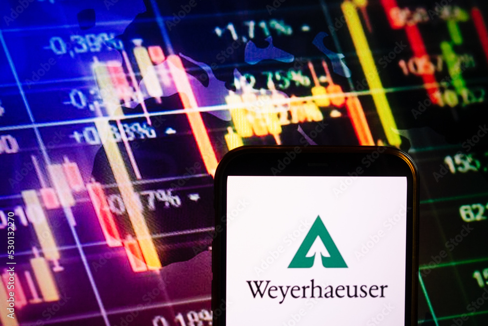 Foto de KONSKIE, POLAND September 10, 2022 Smartphone displaying