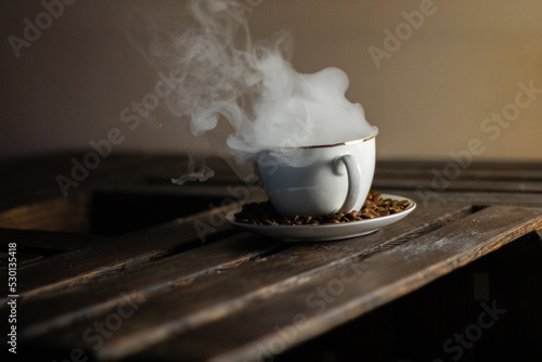 parująca filiżanka kawy photo