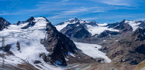 Sölden Gletscher im Sommer photo