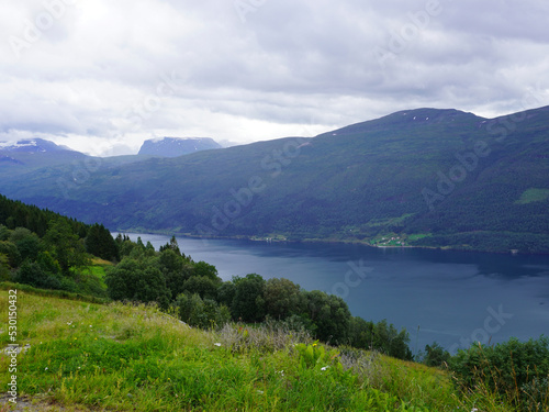 wunderschöner Blick auf den Nordfjord in Norwegen