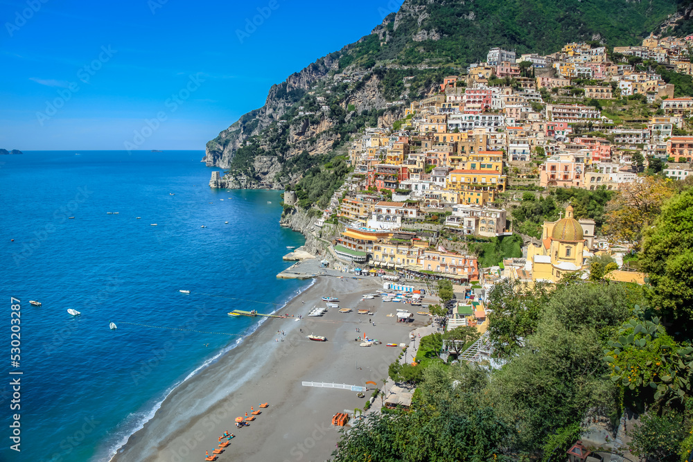 Naklejka premium Positano cityscape bay at sunset, Amalfi coast of Italy, Southern Europe