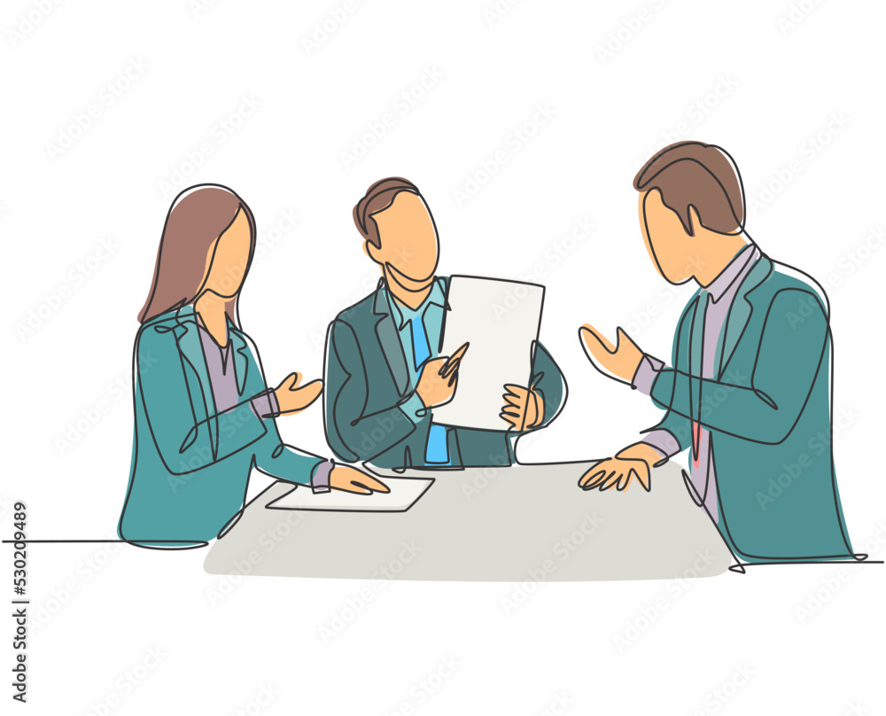One single line drawing of young startup founder explain profit sharing plan to the investors during meeting. Business investment concept continuous line draw design vector graphic illustration One single line drawing of young startup founder explain profit sharing plan to the investors during meeting. Business investment concept continuous line draw design vector graphic illustration