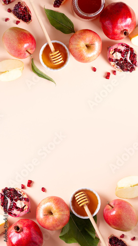 Canvas Print Jewish holiday Rosh Hashanah greeting card with apples, honey and flowers, web b